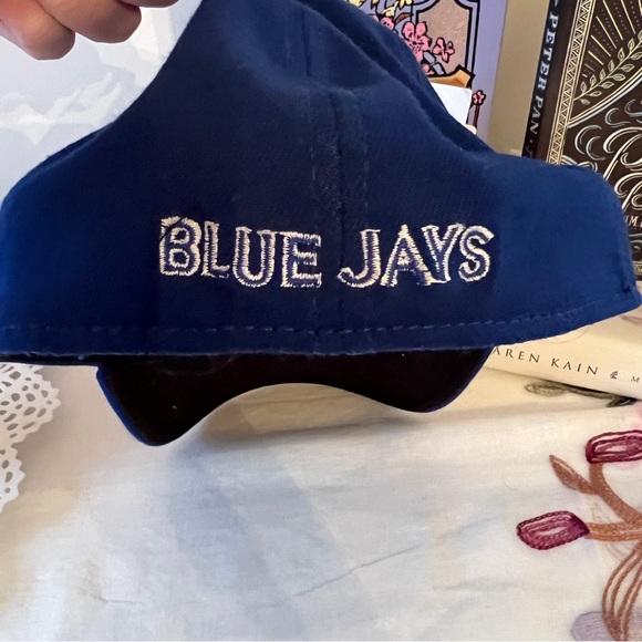 Toronto Blue Jays Baseball Hat - Picture 3 of 5